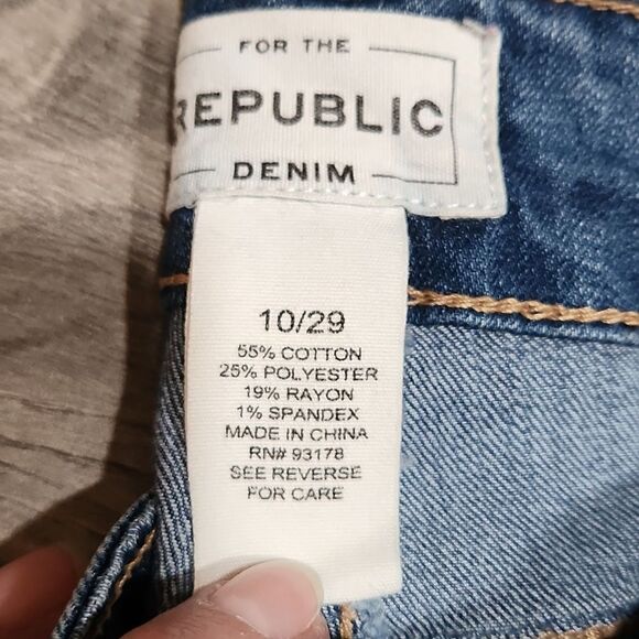 GUC For The Republic Raw Hem Cropped Jeans - Picture 4 of 6